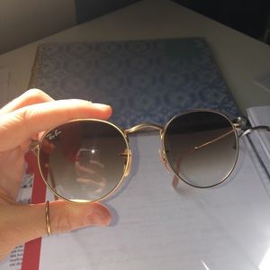 Round Ray Bans